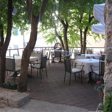 Pansion Sibenik Hotel Bagian luar foto